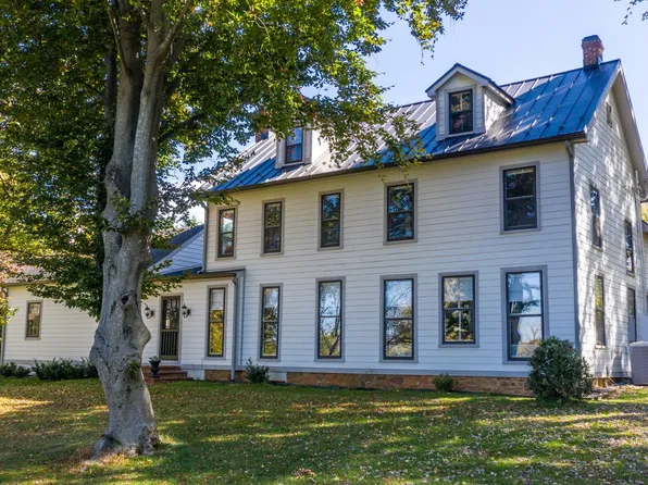 17054 Highland Cir, Paeonian Springs, VA 20129