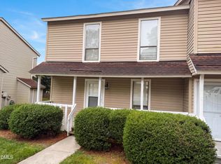 104 Arbuckle Ln, Cary, NC 27511
