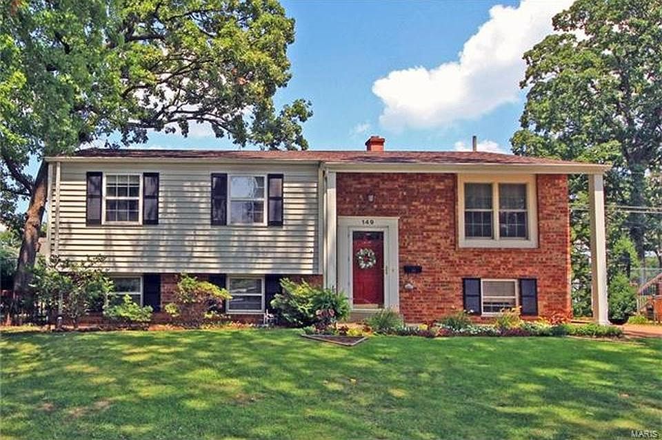 1st image of 149 Huntleigh Forest Dr