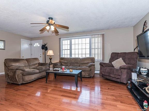 4th image of 66 Deer Run Ln