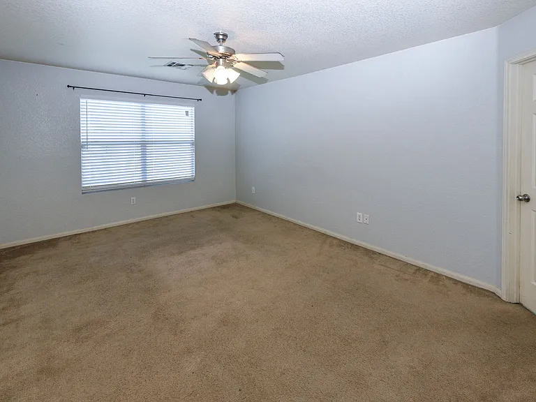 2305 Riley Dr — Photo 22