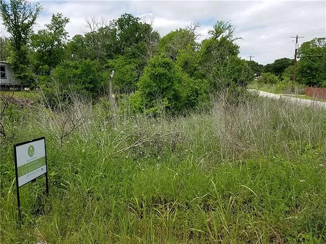 2nd image of 5904 Jacqueline Ln