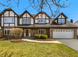 1945 Slippery Rock Rd, Naperville, IL 60565