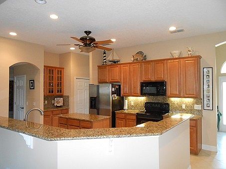 5th image of 205 Cedar Hill Dr