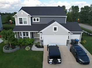 9175 Chambord Dr, Ypsilanti, MI