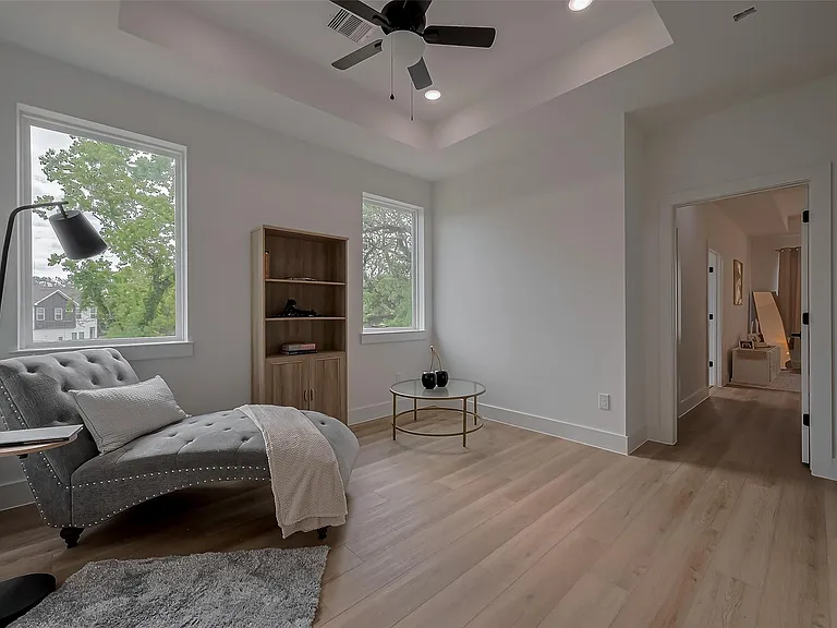 776 Mansfield St — Photo 23