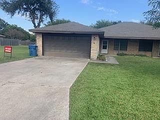 1st image of 111 Saluria Pl