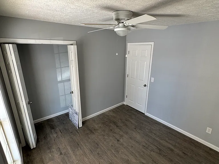 1211 Redbud St — Photo 8