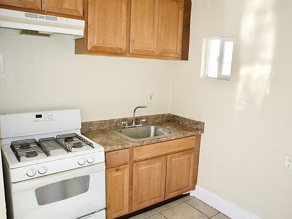 5th image of 1187 N Loma Vista Dr