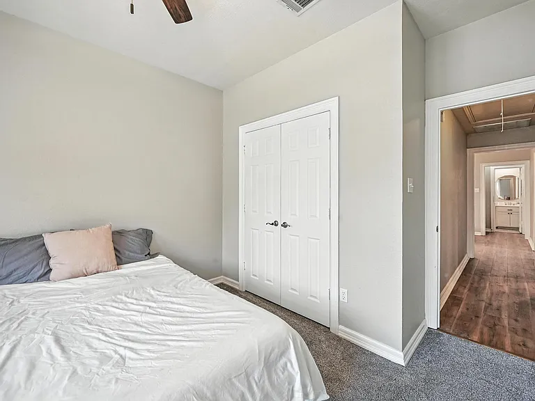 6301 Meadow Lakes Dr — Photo 27