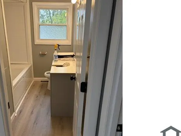 27 Shangri La Blvd, East Wareham, MA 02538