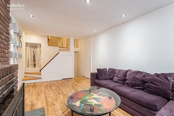 Sold by Sotheby's International Realty | media 3