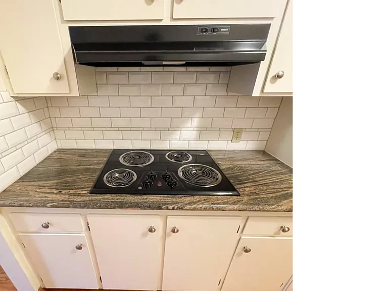 215 Throckmorton Ave #1 — Photo 6