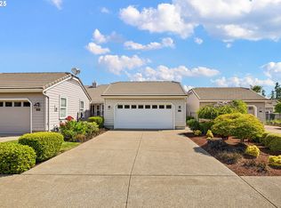 280 Magnolia Dr, Creswell, OR