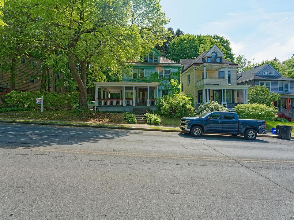 1st image of 76 Pawling Ave