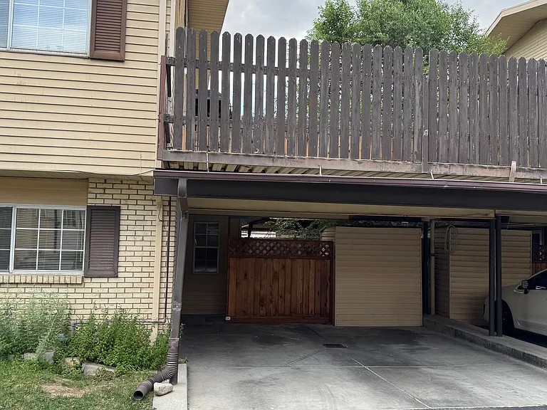 1896 W Homestead Farms Ln — Photo 2