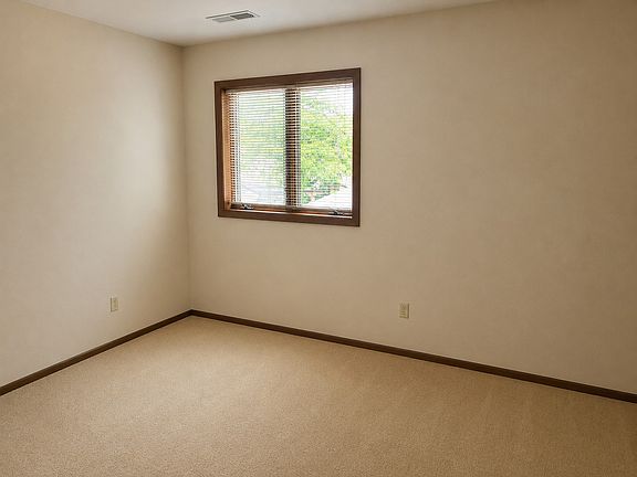 5th image of 3139 4th St #0