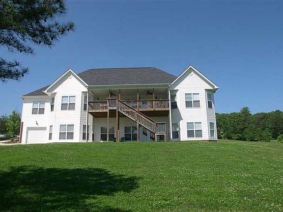 3rd image of 298 Nina Dr NE