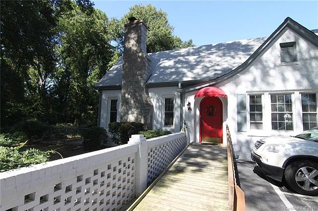 1st image of 1208 E Franklin Blvd