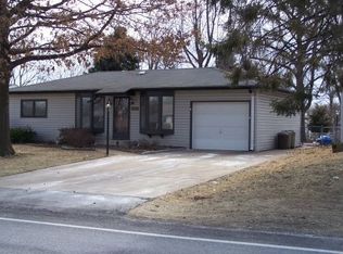 4076 Green Park Rd, Saint Louis, MO 63125