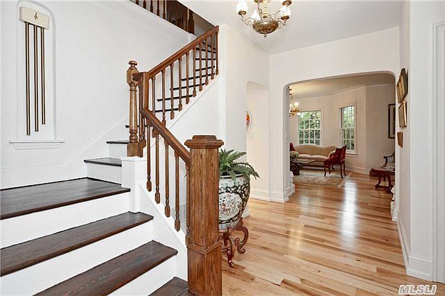 1st image of 592 Hempstead Ave