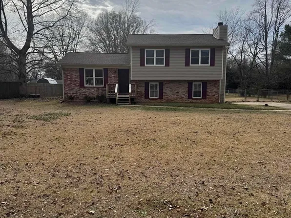 115 Meadowgreen Rd, Montevallo, AL 35115