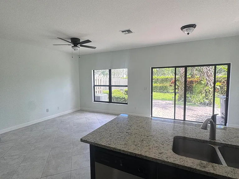 4648 Silver Saw Ln — Photo 5