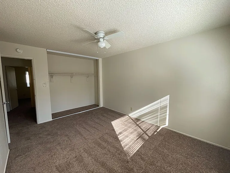 Sharis Apartments — Photo 75