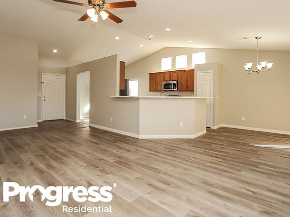 4th image of 4205 Mountain Rose Ave