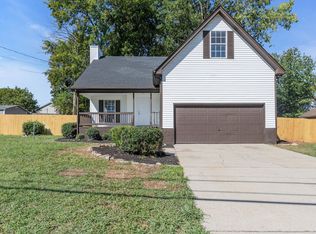 202 Holland Ridge Dr, La Vergne, TN 37086