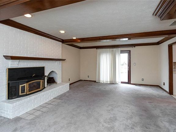 2nd image of 604 La Reforma Dr