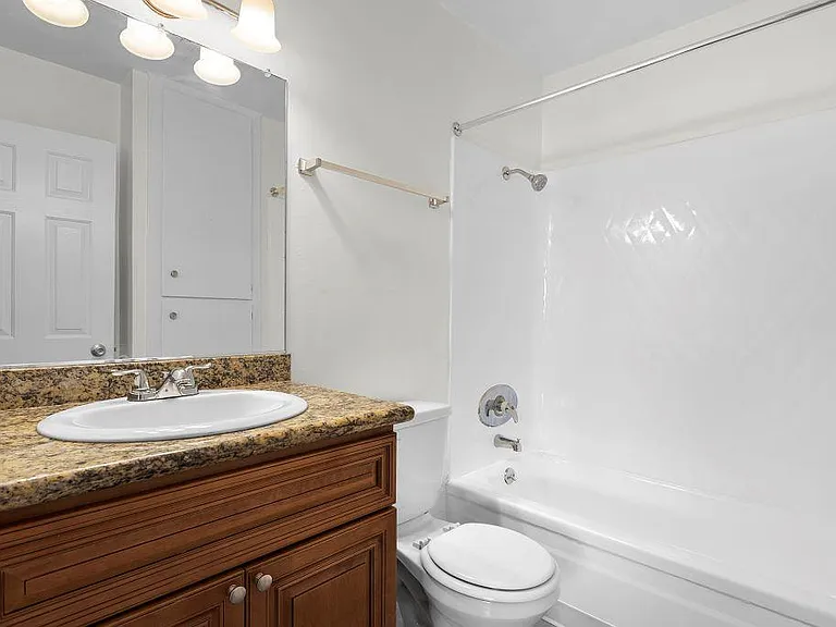 Parthenia Terrace Apartments — Photo 25