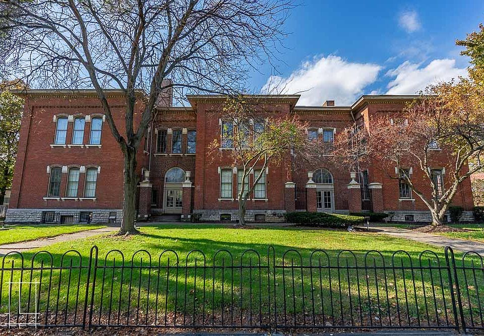 1st image of 929 Harrison Ave Ste 202