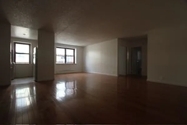 Rented by Robyn Lee, LREB | media 27