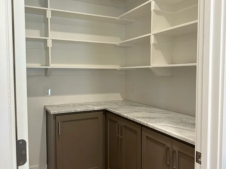 505 Southern Dr — Photo 6
