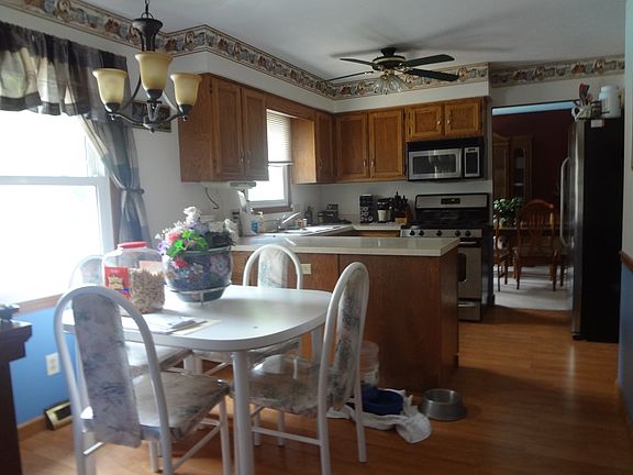 4th image of 4000 Canterbury Dr