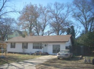 619 N 25th St, Van Buren, AR 72956