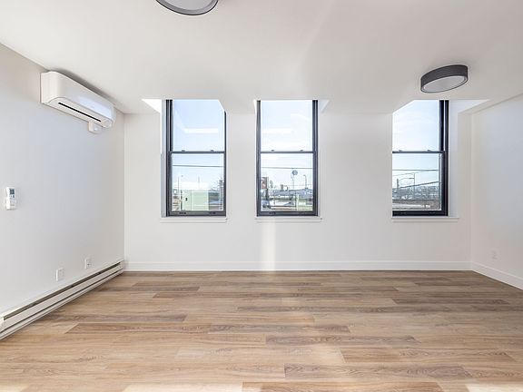 2nd image of 14 N 29th St APT 6