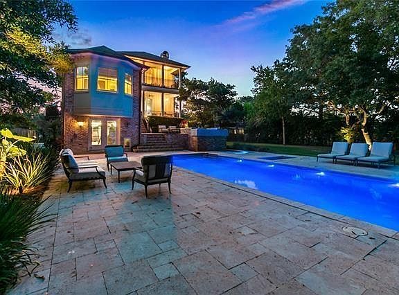 2nd image of 363 Walter Rd