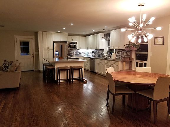 2nd image of 2241 Dogwood Ln