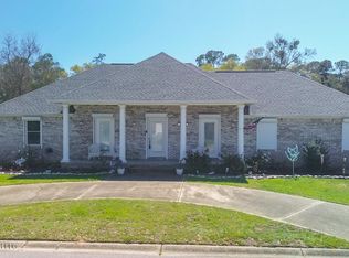 2593 Audubon Pl, Biloxi, MS 39531