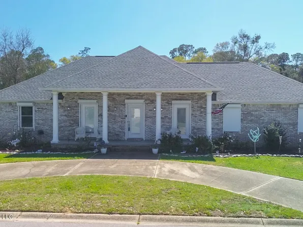 2593 Audubon Pl, Biloxi, MS 39531