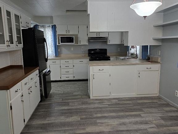 5th image of 1851 Lakewoods Beach Rd
