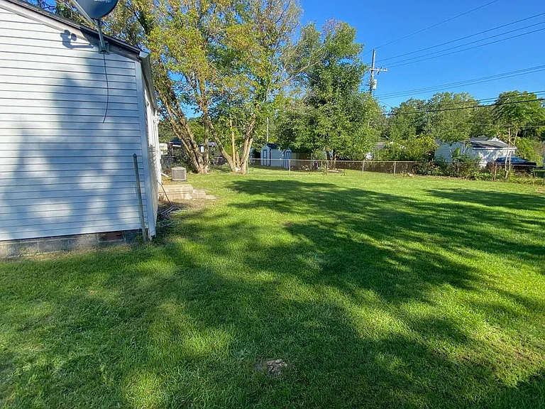 1654 Wiard Blvd — Photo 13