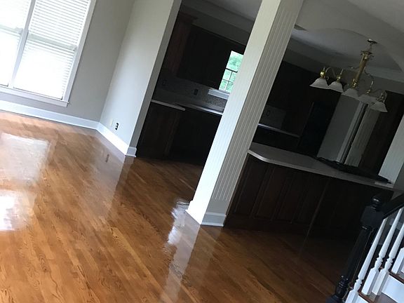 3rd image of 354 Fairway Dr