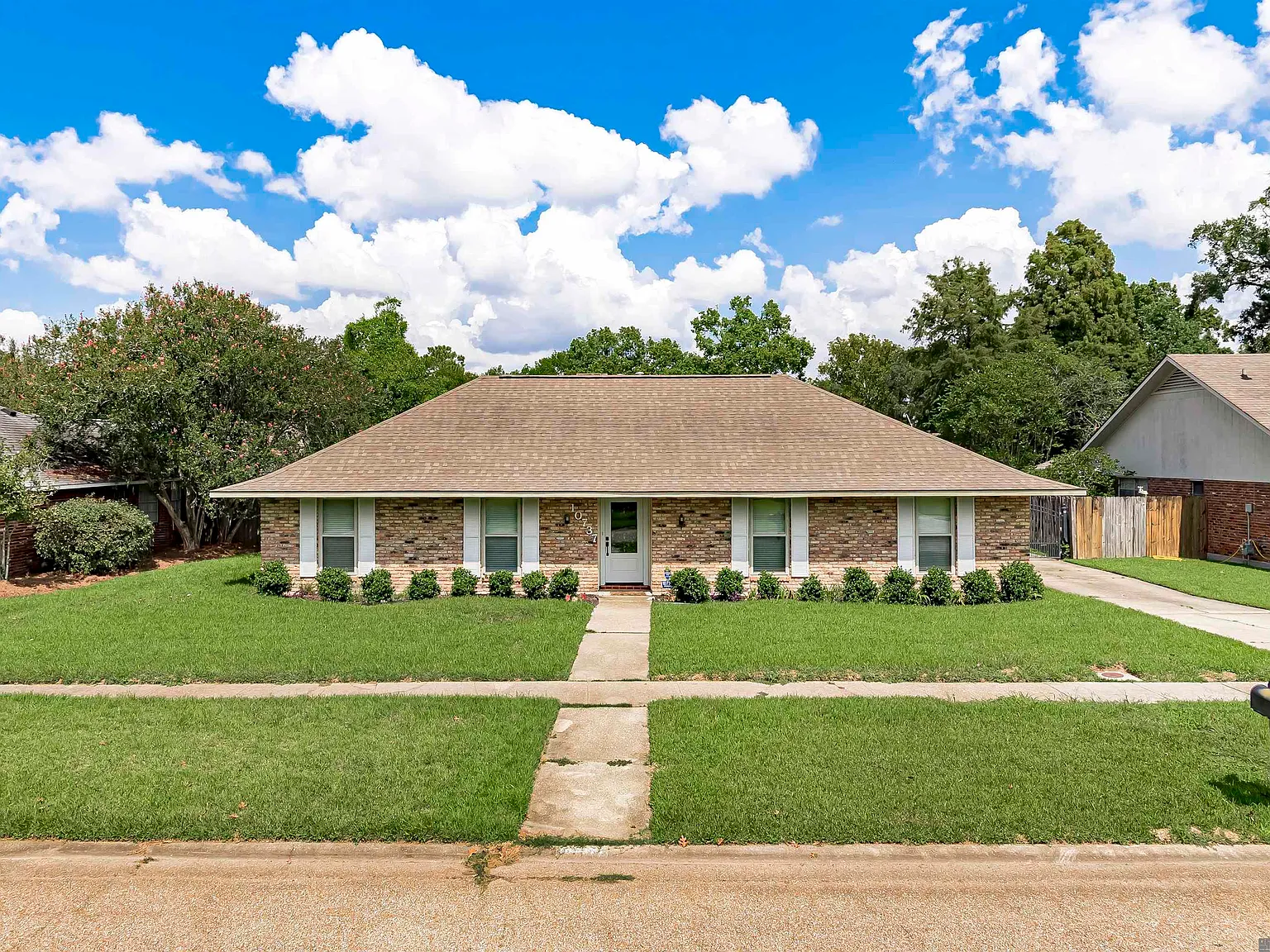 3 bed, 1813 sqft, $2,100 — Photo 1