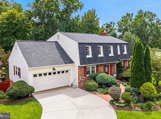 10444 Stallworth Ct, Fairfax, VA 22032