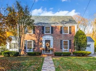 1044 Brook Rd, Milton, MA 02186