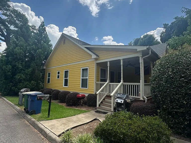 197 Marlin St — Photo 1
