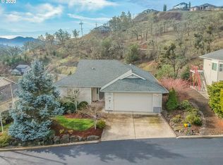510 NW Rachel Lynn Way, Roseburg, OR